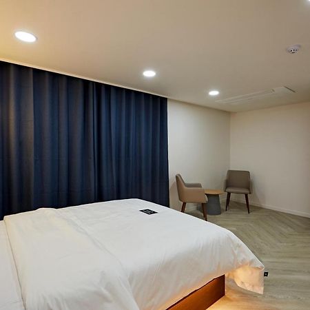 Hotel Sounds Jeonju Bagian luar foto