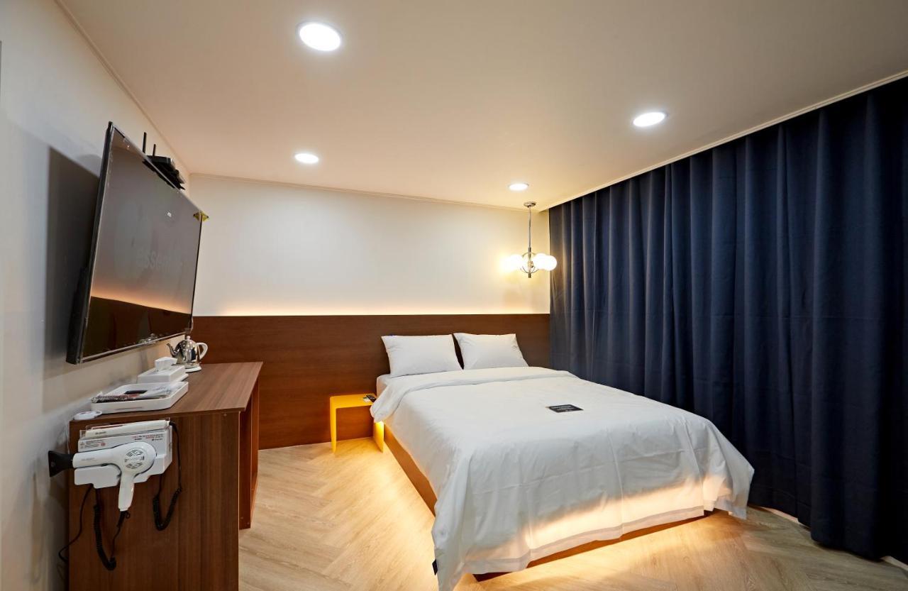 Hotel Sounds Jeonju Bagian luar foto