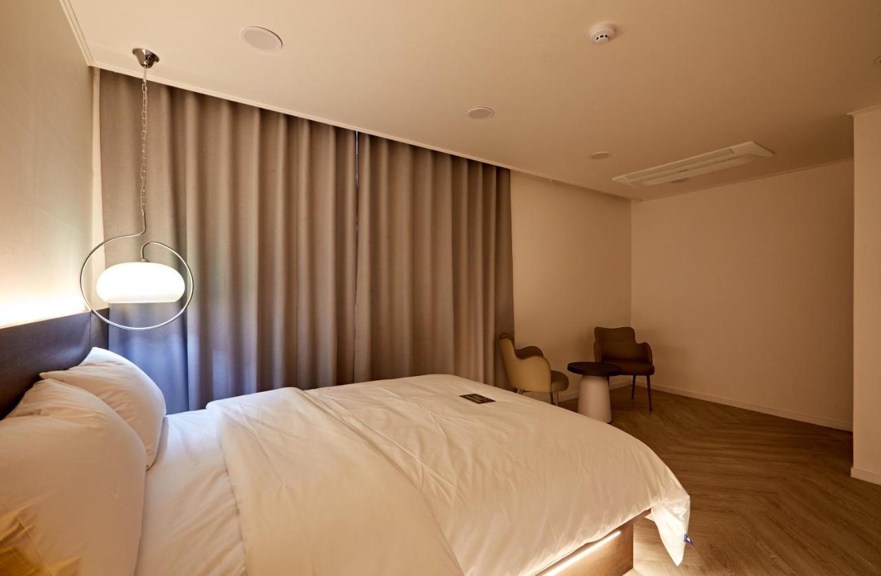 Hotel Sounds Jeonju Bagian luar foto