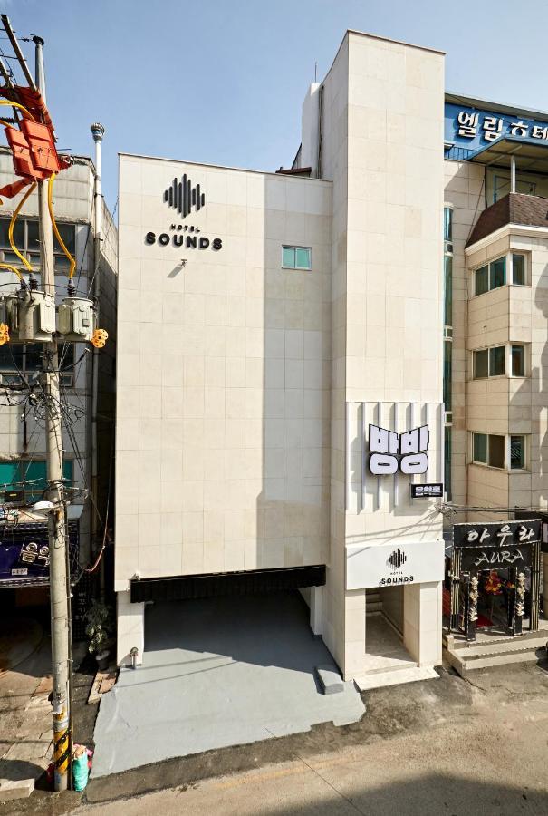 Hotel Sounds Jeonju Bagian luar foto