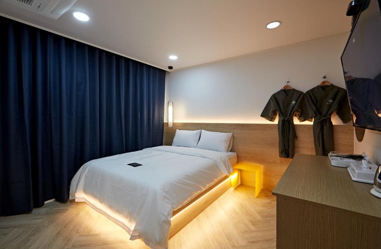 Hotel Sounds Jeonju Bagian luar foto