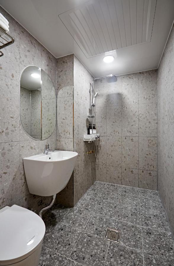 Hotel Sounds Jeonju Bagian luar foto