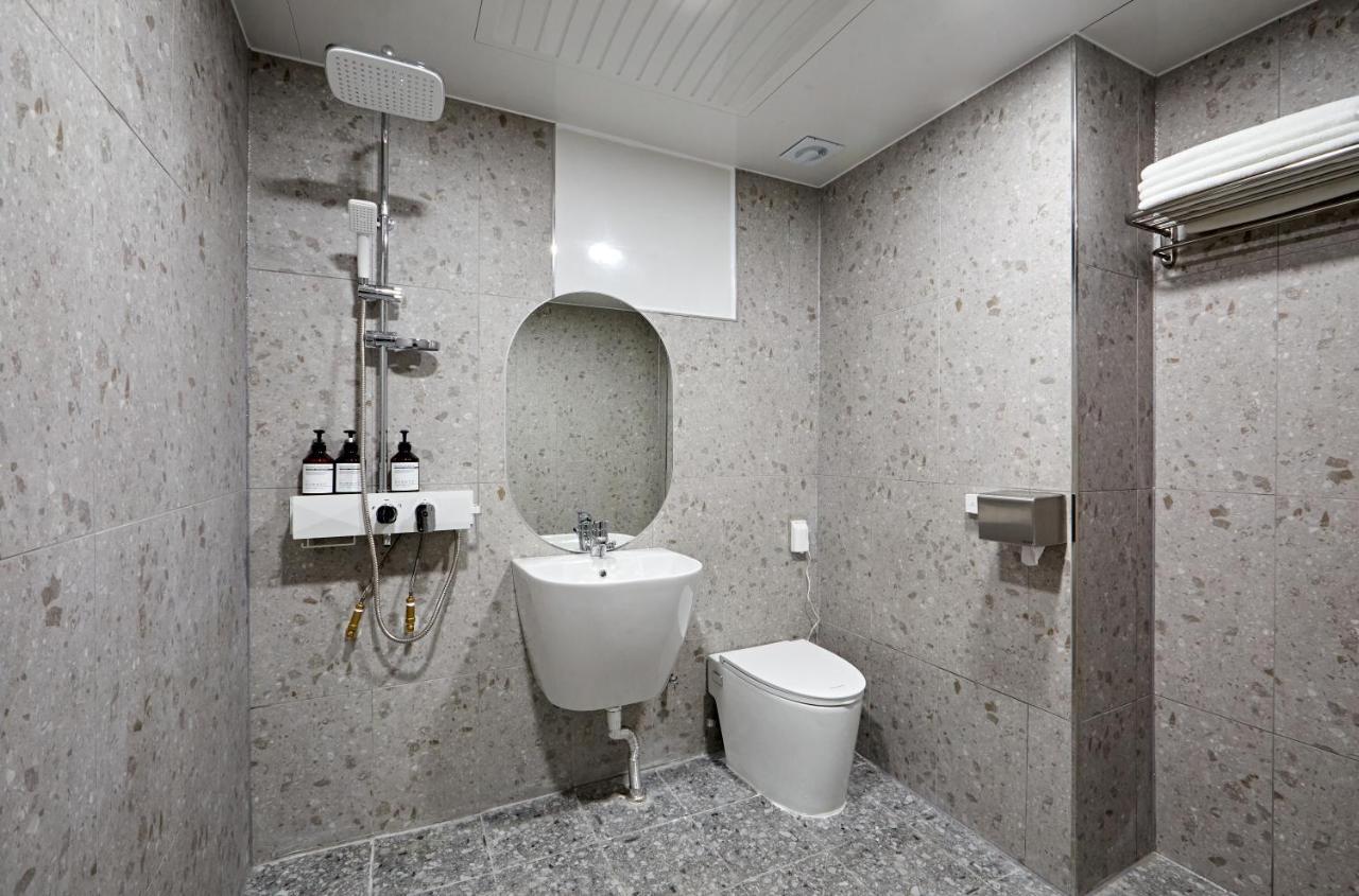 Hotel Sounds Jeonju Bagian luar foto