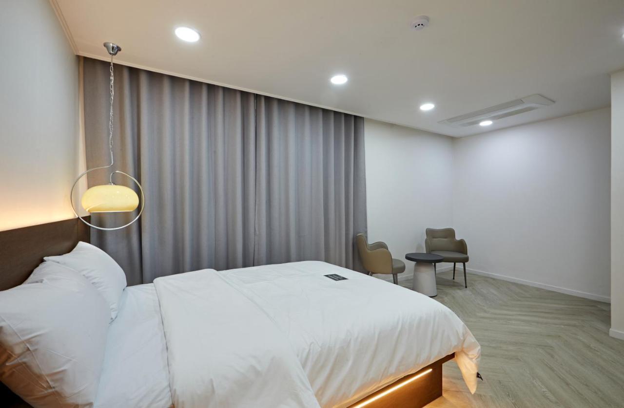 Hotel Sounds Jeonju Bagian luar foto