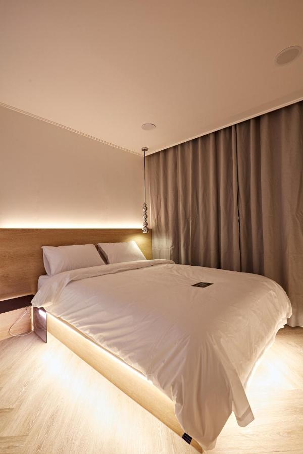 Hotel Sounds Jeonju Bagian luar foto