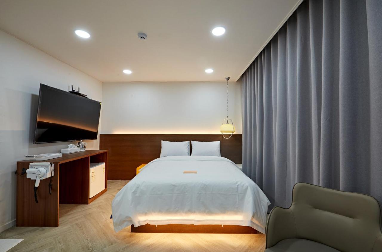 Hotel Sounds Jeonju Bagian luar foto