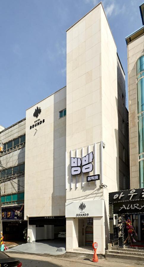 Hotel Sounds Jeonju Bagian luar foto