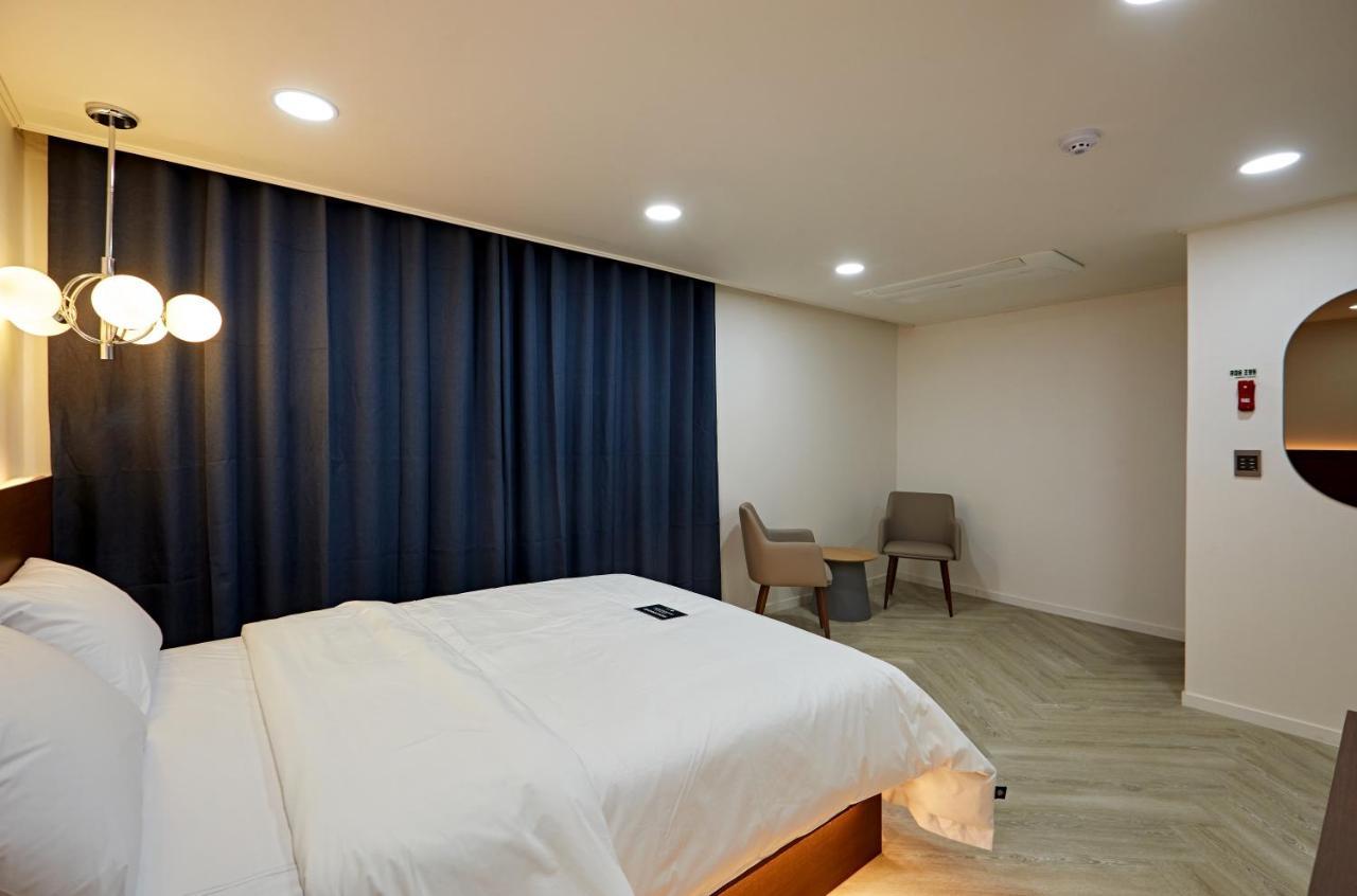 Hotel Sounds Jeonju Bagian luar foto
